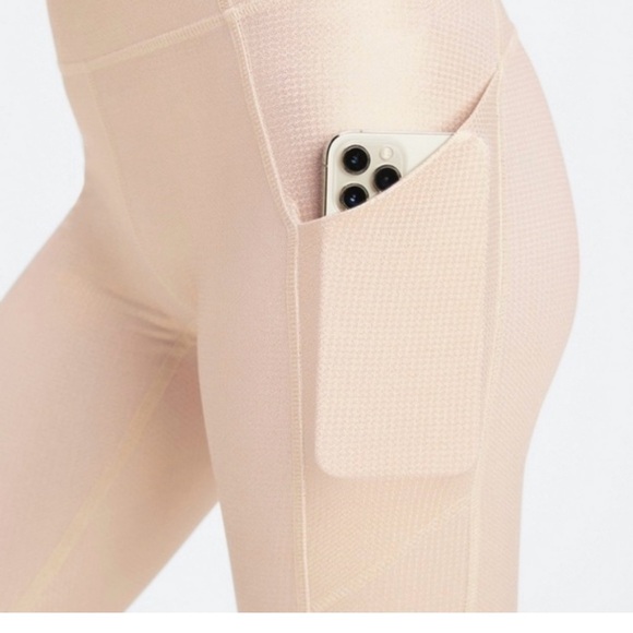 Fabletics Oasis High Waisted Leggings Gold Hologram NWT - Picture 5 of 16